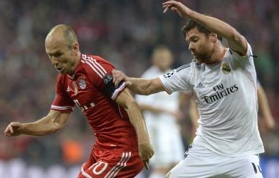 Thắng đậm Bayern, Real phải trả giá đắt